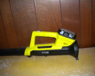 Ryobi lightweight blower and battery kit
