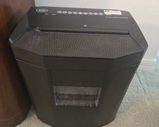 Paper shredder 