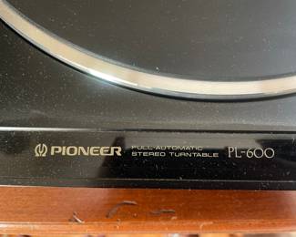 Pioneer PL-600 Full-Automatic Stereo Turntable