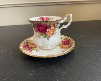Royal Albert Old Country Roses Teacup and Saucer