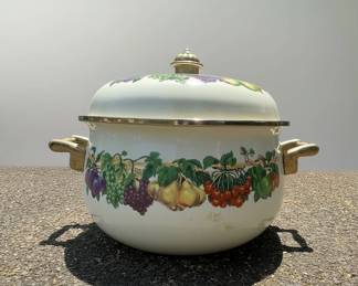 Vintage Tabletops Unlimited Kensington Garden Enamelware Stock Pot with Fruit Motif