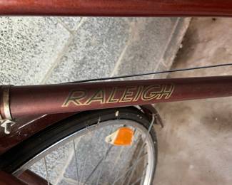 Vintage Raleigh Sports 3-Speed Women's Cruiser Bicycle