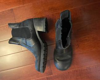 9&Co. Women's Black Leather Chelsea Boots