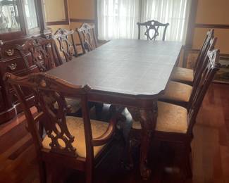 Vintage Henredon Mahogany Chippendale Dining Table and 8 Chairs