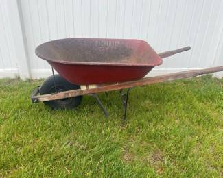 Hechinger Contractors Wheelbarrow