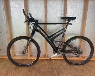 Cannondale Super V Raven 600 Mountain Bike