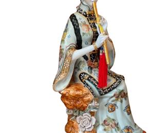 041 Chinese Porcelain Figurine Lady Playing Flute