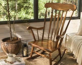 053 Vintage Solid Wood ArrowBack Rocking Chair