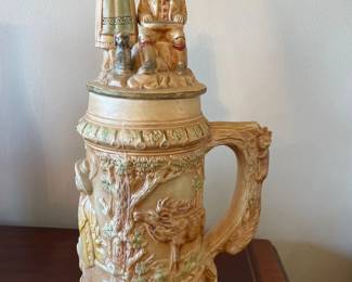 031 German Hunting Scene Beer Stein with Figural Lid