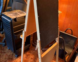 Easel 
