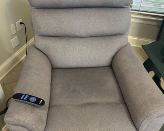 MOTO very nice deep electric recliner works and massages GREY in color!