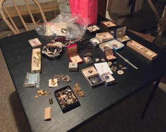 Vintage jewelry 