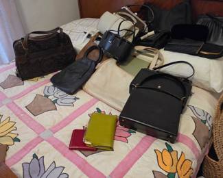 Vintage purses and vintage quilt