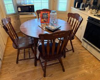 Table & Chairs