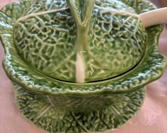 Cabbage tureen with plate and ladle