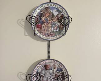 Collectors Plates with Teddy Bear Motifs by The Leonidas Collection