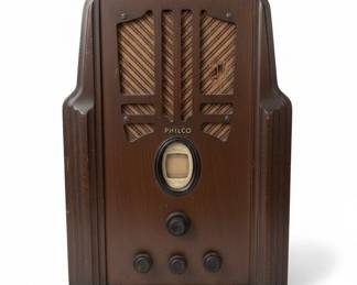 Philco Tombstone Tube Radio