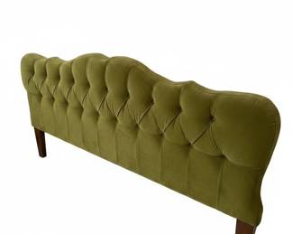 Beautyrest Platinum Mattress with Green Tufted Headboard third image