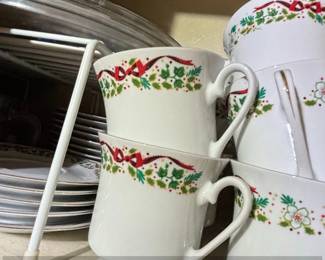 Gibson Housewares Christmas Charm Delight Mugs