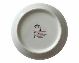 I.H.N. Strawberry Street Dinnerware Set third image