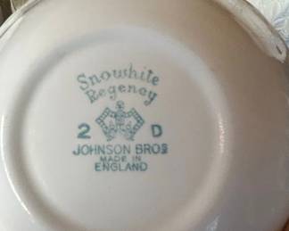 Johnson Brothers Snowhite Regency Dinnerware Set fourth image
