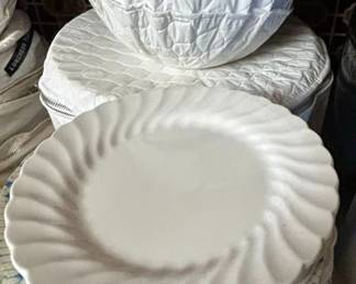Johnson Brothers Snowhite Regency Dinnerware Set fifth image