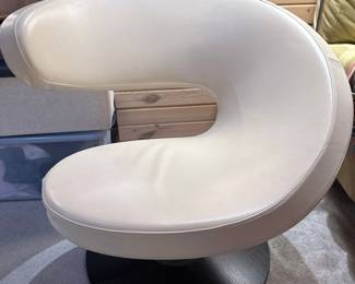 Varier Peel Club Lounge Chair in Cream Leather