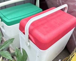 Vintage Igloo Playmate Elite Cooler - Red and White
