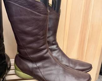 Women's Dark Brown Leather Boots with Olive Green Accent