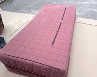 Quilted Upholstered Daybed Mattress/Futon