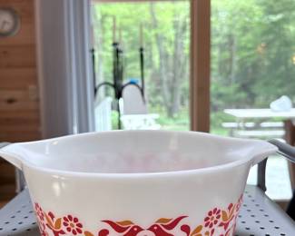 Pyrex "Friendship" Casserole Dish