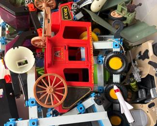 Playmobil Vintage Wells Fargo Stagecoach and Military Vehicles Lot