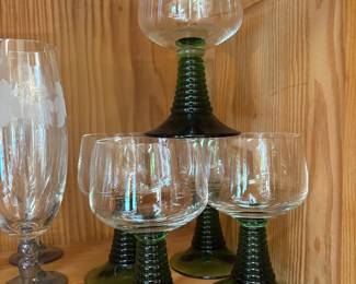 Set of 4 Vintage Luminarc France Green Beehive Stem Wine Glasses