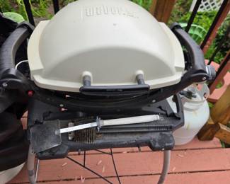 Weber Q2200 Portable Propane Grill