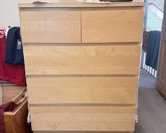 IKEA MALM 6-Drawer Dresser in Birch Veneer