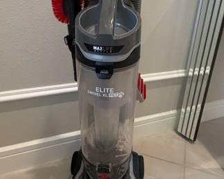 Hoover MAXLife Power Drive Swivel XL Pet Bagless Upright Vacuum Cleaner