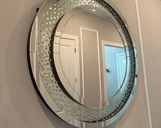 Crushed Diamond Round Wall Mirror with Beveled Edge
