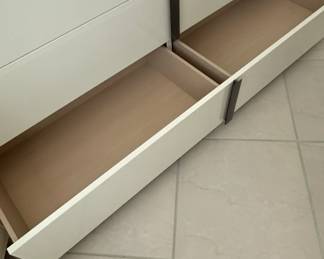 Furniture of America Mesala White Drawer Dresser second image