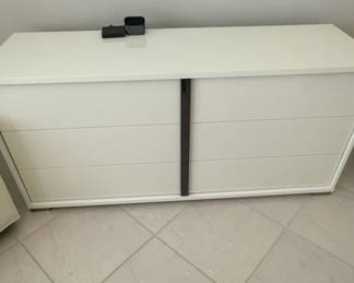 Furniture of America Mesala White Drawer Dresser