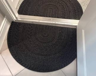 Dark Gray Braided Round Doormat
