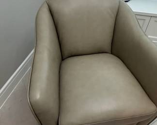 Ethan Allen Baylee LeatherUpholstered BarrelBack Swivel Chair