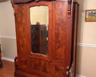 Amazing Murphy Bed