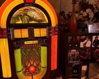 CD changing full size jukebox