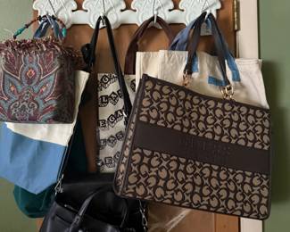 Purses & Travel Bags 