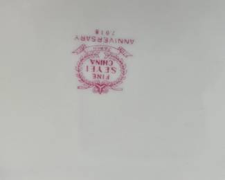 And last photo of the China set the stamp underneath