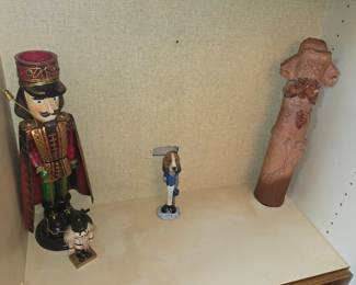 Nutcracker cancer holder