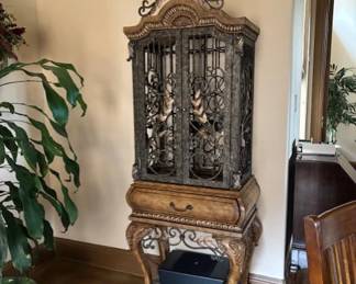 WINE CABINET