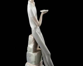 Lladro Porcelain Figurine The Young Reader