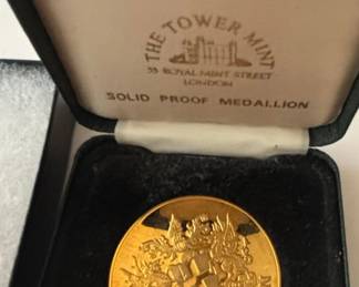 German Narvik Shield and City of London Medallion fourth image