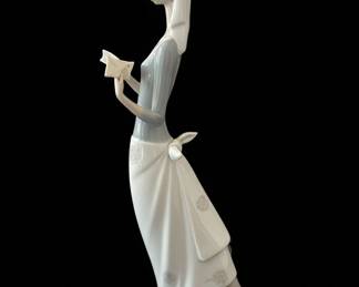 Lladro Girl With Letter Porcelain Figurine third image